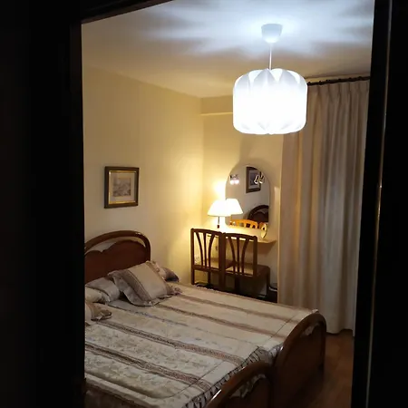 公寓 Apartamento Oviedo Centrico 4 Personas 奥维耶多